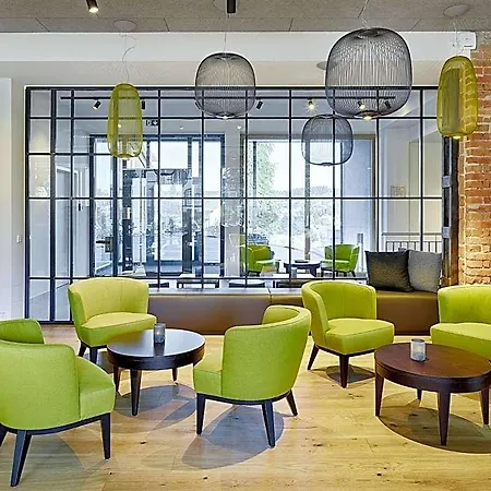 فندق Federwerk 4*
