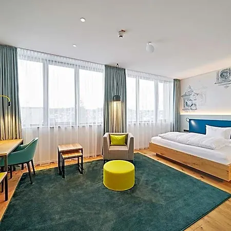 فندق Federwerk 4*