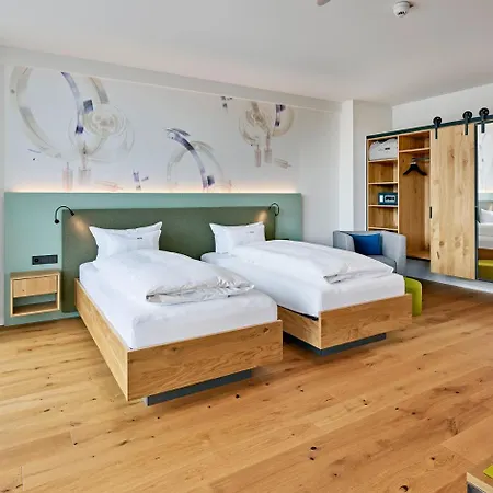 Hotell Federwerk 4*